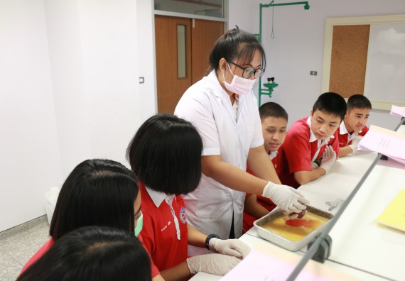 ภาพกิจกรรม คณะวิทยาศาสตร์และเทคโนโลยี จัดโครงการค่ายวิทยาศาสตร์นักเรียนห้องเรียนพิเศษวิทยาศาสตร์ ระดับชั้นมัธยมศึกษาปีที่ 2 โรงเรียนกำแพงเพชรพิทยาคม 