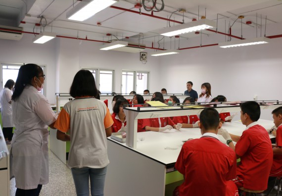 ภาพกิจกรรม คณะวิทยาศาสตร์และเทคโนโลยี จัดโครงการค่ายวิทยาศาสตร์นักเรียนห้องเรียนพิเศษวิทยาศาสตร์ ระดับชั้นมัธยมศึกษาปีที่ 2 โรงเรียนกำแพงเพชรพิทยาคม 