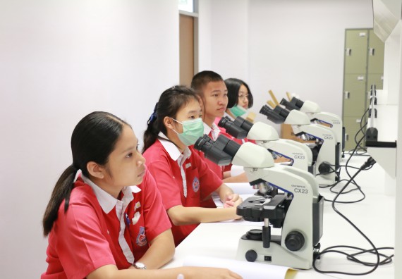 ภาพกิจกรรม คณะวิทยาศาสตร์และเทคโนโลยี จัดโครงการค่ายวิทยาศาสตร์นักเรียนห้องเรียนพิเศษวิทยาศาสตร์ ระดับชั้นมัธยมศึกษาปีที่ 2 โรงเรียนกำแพงเพชรพิทยาคม 