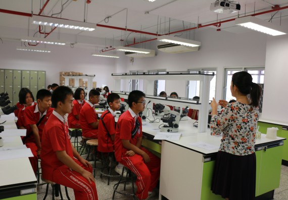 ภาพกิจกรรม คณะวิทยาศาสตร์และเทคโนโลยี จัดโครงการค่ายวิทยาศาสตร์นักเรียนห้องเรียนพิเศษวิทยาศาสตร์ ระดับชั้นมัธยมศึกษาปีที่ 2 โรงเรียนกำแพงเพชรพิทยาคม 