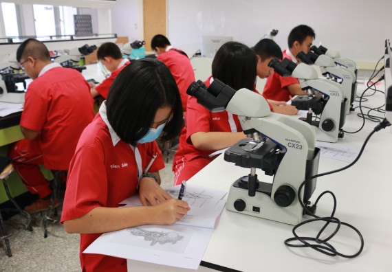 ภาพกิจกรรม คณะวิทยาศาสตร์และเทคโนโลยี จัดโครงการค่ายวิทยาศาสตร์นักเรียนห้องเรียนพิเศษวิทยาศาสตร์ ระดับชั้นมัธยมศึกษาปีที่ 2 โรงเรียนกำแพงเพชรพิทยาคม 