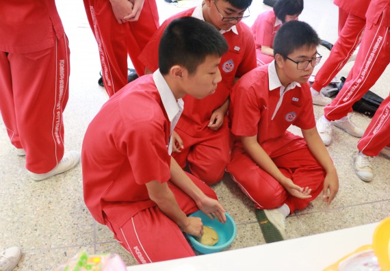 ภาพกิจกรรม คณะวิทยาศาสตร์และเทคโนโลยี จัดโครงการค่ายวิทยาศาสตร์นักเรียนห้องเรียนพิเศษวิทยาศาสตร์ ระดับชั้นมัธยมศึกษาปีที่ 2 โรงเรียนกำแพงเพชรพิทยาคม 