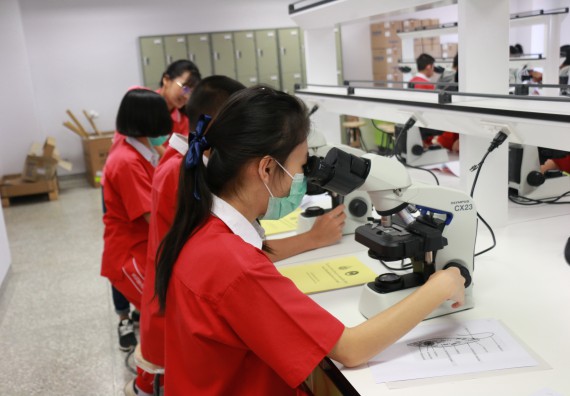 ภาพกิจกรรม คณะวิทยาศาสตร์และเทคโนโลยี จัดโครงการค่ายวิทยาศาสตร์นักเรียนห้องเรียนพิเศษวิทยาศาสตร์ ระดับชั้นมัธยมศึกษาปีที่ 2 โรงเรียนกำแพงเพชรพิทยาคม 