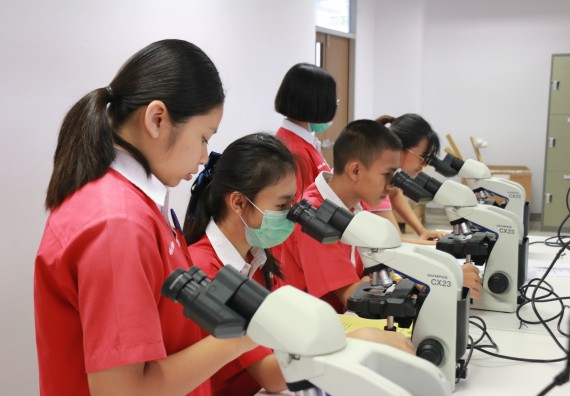 ภาพกิจกรรม คณะวิทยาศาสตร์และเทคโนโลยี จัดโครงการค่ายวิทยาศาสตร์นักเรียนห้องเรียนพิเศษวิทยาศาสตร์ ระดับชั้นมัธยมศึกษาปีที่ 2 โรงเรียนกำแพงเพชรพิทยาคม 