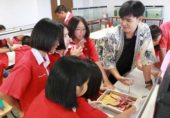 ภาพกิจกรรม คณะวิทยาศาสตร์และเทคโนโลยี จัดโครงการค่ายวิทยาศาสตร์นักเรียนห้องเรียนพิเศษวิทยาศาสตร์ ระดับชั้นมัธยมศึกษาปีที่ 2 โรงเรียนกำแพงเพชรพิทยาคม 