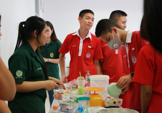 ภาพกิจกรรม คณะวิทยาศาสตร์และเทคโนโลยี จัดโครงการค่ายวิทยาศาสตร์นักเรียนห้องเรียนพิเศษวิทยาศาสตร์ ระดับชั้นมัธยมศึกษาปีที่ 2 โรงเรียนกำแพงเพชรพิทยาคม 