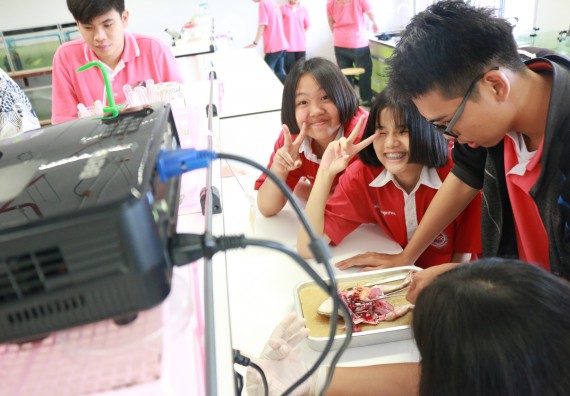 ภาพกิจกรรม คณะวิทยาศาสตร์และเทคโนโลยี จัดโครงการค่ายวิทยาศาสตร์นักเรียนห้องเรียนพิเศษวิทยาศาสตร์ ระดับชั้นมัธยมศึกษาปีที่ 2 โรงเรียนกำแพงเพชรพิทยาคม 