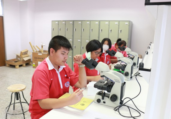 ภาพกิจกรรม คณะวิทยาศาสตร์และเทคโนโลยี จัดโครงการค่ายวิทยาศาสตร์นักเรียนห้องเรียนพิเศษวิทยาศาสตร์ ระดับชั้นมัธยมศึกษาปีที่ 2 โรงเรียนกำแพงเพชรพิทยาคม 