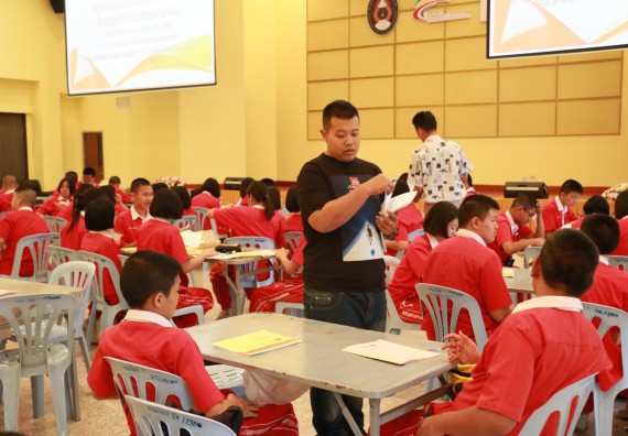 ภาพกิจกรรม คณะวิทยาศาสตร์และเทคโนโลยี จัดโครงการค่ายวิทยาศาสตร์นักเรียนห้องเรียนพิเศษวิทยาศาสตร์ ระดับชั้นมัธยมศึกษาปีที่ 2 โรงเรียนกำแพงเพชรพิทยาคม 