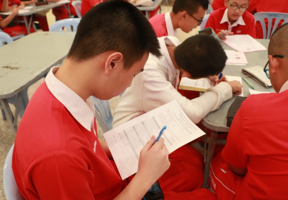 ภาพกิจกรรม คณะวิทยาศาสตร์และเทคโนโลยี จัดโครงการค่ายวิทยาศาสตร์นักเรียนห้องเรียนพิเศษวิทยาศาสตร์ ระดับชั้นมัธยมศึกษาปีที่ 2 โรงเรียนกำแพงเพชรพิทยาคม 