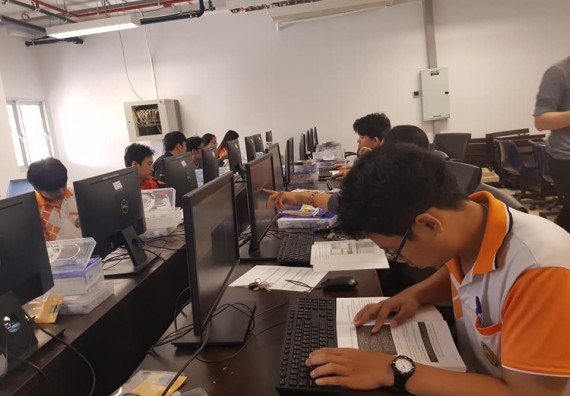 ภาพกิจกรรม โปรแกรมวิชาวิทยาการคอมพิวเตอร์ จัดโครงการส่งเสริมและพัฒนานักศึกษาหลักสูตรวิทยาการคอมพิวเตอร์ในศตวรรษที่ 21