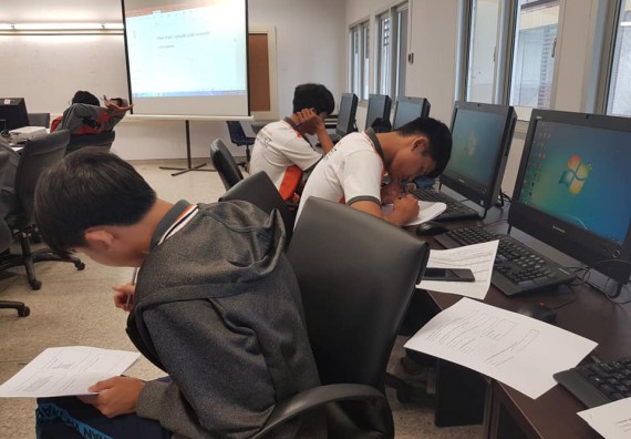 ภาพกิจกรรม โปรแกรมวิชาวิทยาการคอมพิวเตอร์ จัดโครงการส่งเสริมและพัฒนานักศึกษาหลักสูตรวิทยาการคอมพิวเตอร์ในศตวรรษที่ 21