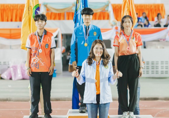 ภาพกิจกรรม คณะวิทยาศาสตร์และเทคโนโลยี จัดกิจกรรมกีฬาสานสัมพันธ์ ปลาบึกเกมส์ คณะวิทยาศาสตร์และเทคโนโลยี