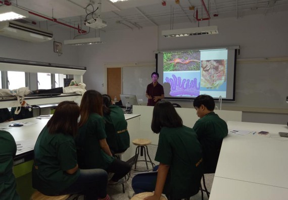 ภาพกิจกรรม โปรแกรมวิชาชีววิทยา จัดโครงการส่งเสริมการจัดการเรียนการสอนในศตวรรษที่ 21 ทฤษฎีการถ่ายภาพ และเทคนิคการถ่ายภาพทางวิทยาศาสตร์