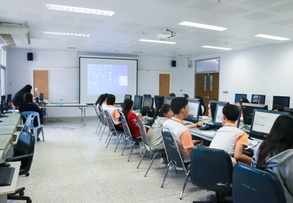 ภาพกิจกรรม โปรแกรมวิชาสาธารณสุขศาสตร์ จัดอบรมการผลิตนวัตกรรมทางสุขภาพด้วยคอมพิวเตอร์