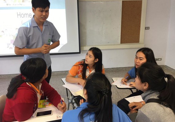 ภาพกิจกรรม โปรแกรมวิชาสาธารณสุขศาสตร์ จัดกิจกรรมการดูแลผู้ป่วยที่บ้าน การดูแลผู้ป่วยโรคเรื้อรัง ภายใต้โครงการส่งเสริมและสนับสนุนการจัดการเรียนการสอนเชิงบูรณาการกับการทำงาน (WIL)