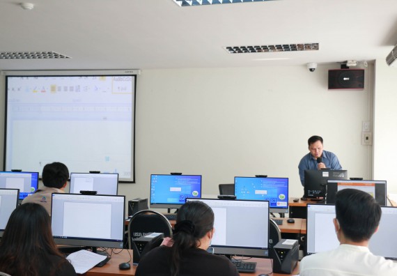 ภาพกิจกรรม คณะวิทยาศาสตร์และเทคโนโลยี จัดทดสอบฝีมือแรงงานตามมาตรฐานกรมพัฒนาฝีมือแรงงาน