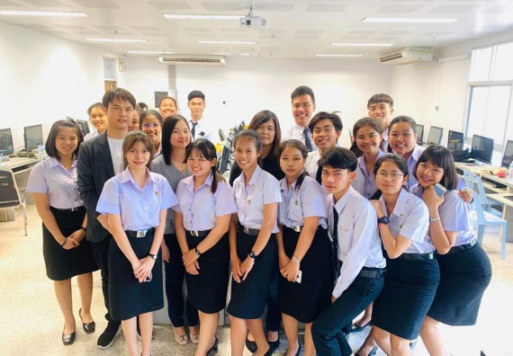 ภาพกิจกรรม โปรแกรมวิชาเคมี จัดโครงการส่งเสริมและพัฒนานักศึกษาหลักสูตรครุศาสตรบัณฑิตเคมีในศตวรรษที่ 21 (ค.บ.เคมี)