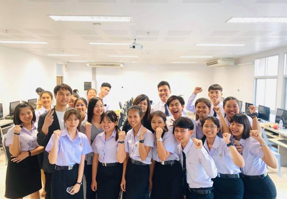 ภาพกิจกรรม โปรแกรมวิชาเคมี จัดโครงการส่งเสริมและพัฒนานักศึกษาหลักสูตรครุศาสตรบัณฑิตเคมีในศตวรรษที่ 21 (ค.บ.เคมี)