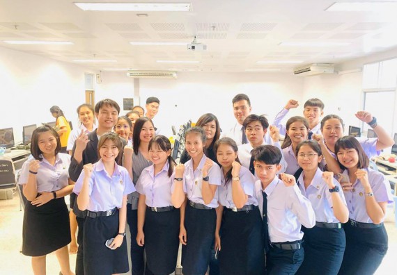 ภาพกิจกรรม โปรแกรมวิชาเคมี จัดโครงการส่งเสริมและพัฒนานักศึกษาหลักสูตรครุศาสตรบัณฑิตเคมีในศตวรรษที่ 21 (ค.บ.เคมี)