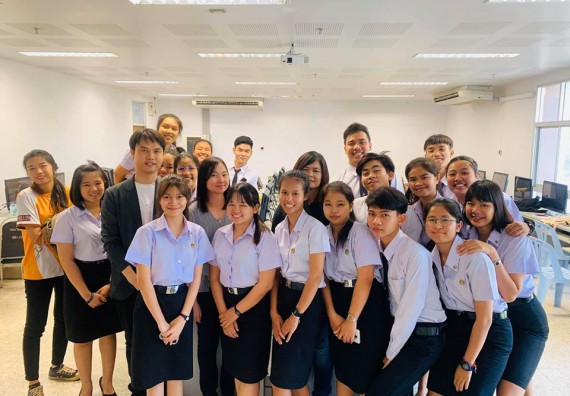 ภาพกิจกรรม โปรแกรมวิชาเคมี จัดโครงการส่งเสริมและพัฒนานักศึกษาหลักสูตรครุศาสตรบัณฑิตเคมีในศตวรรษที่ 21 (ค.บ.เคมี)