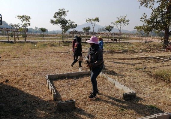 ภาพกิจกรรม  โปรแกรมวิชาเกษตรศาสตร์ จัดอบรม เรื่อง หลุมพอเพียงกับการปลูกพืช
