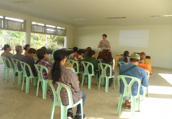 ภาพกิจกรรม  โปรแกรมวิชาเกษตรศาสตร์ จัดอบรม เรื่อง หลุมพอเพียงกับการปลูกพืช