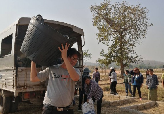 ภาพกิจกรรม  โปรแกรมวิชาเกษตรศาสตร์ จัดอบรม เรื่อง หลุมพอเพียงกับการปลูกพืช