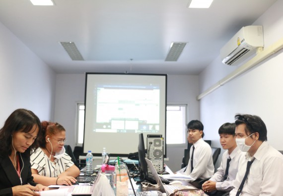 ภาพกิจกรรม หลักสูตรเทคโนโลยีสารสนเทศ จัดกิจกรรมตรวจประเมินคุณภาพภายในในรูปแบบการประเมินคุณภาพการศึกษาผ่านสื่ออิเล็กทรอนิกส์ ปีการศึกษา 2562 