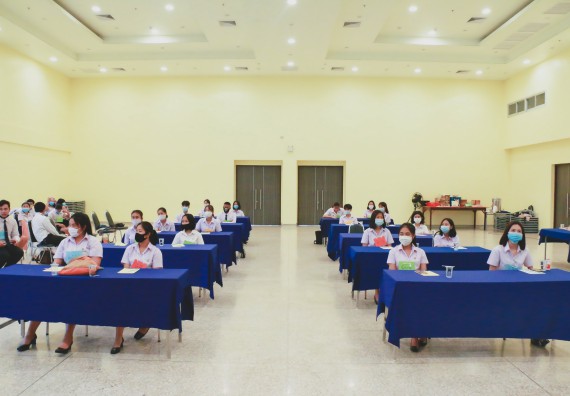 ภาพกิจกรรม โปรแกรมวิชาเคมี จัดอบรมเตรียมความพร้อมทางการเรียนให้นักศึกษาใหม่โปรแกรมวิชาเคมี หลักสูตร วท.บ.