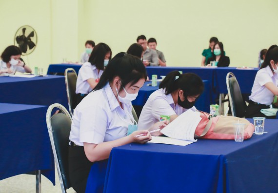 ภาพกิจกรรม โปรแกรมวิชาเคมี จัดอบรมเตรียมความพร้อมทางการเรียนให้นักศึกษาใหม่โปรแกรมวิชาเคมี หลักสูตร วท.บ.