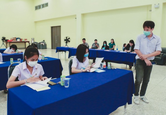 ภาพกิจกรรม โปรแกรมวิชาเคมี จัดอบรมเตรียมความพร้อมทางการเรียนให้นักศึกษาใหม่โปรแกรมวิชาเคมี หลักสูตร วท.บ.