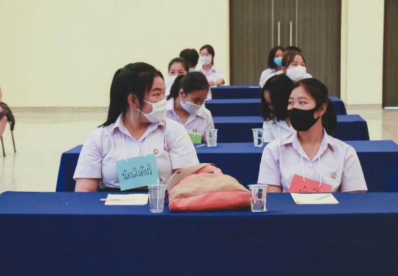 ภาพกิจกรรม โปรแกรมวิชาเคมี จัดอบรมเตรียมความพร้อมทางการเรียนให้นักศึกษาใหม่โปรแกรมวิชาเคมี หลักสูตร ค.บ.