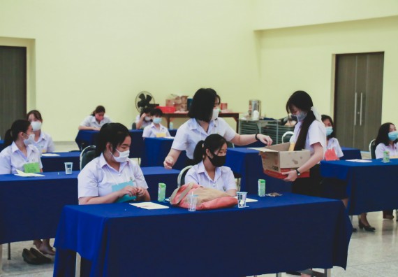 ภาพกิจกรรม โปรแกรมวิชาเคมี จัดอบรมเตรียมความพร้อมทางการเรียนให้นักศึกษาใหม่โปรแกรมวิชาเคมี หลักสูตร ค.บ.