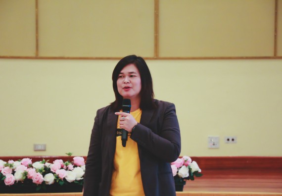 ภาพกิจกรรม โปรแกรมวิชาเคมี จัดอบรมเตรียมความพร้อมทางการเรียนให้นักศึกษาใหม่โปรแกรมวิชาเคมี หลักสูตร ค.บ.