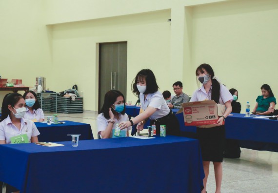 ภาพกิจกรรม โปรแกรมวิชาเคมี จัดอบรมเตรียมความพร้อมทางการเรียนให้นักศึกษาใหม่โปรแกรมวิชาเคมี หลักสูตร ค.บ.