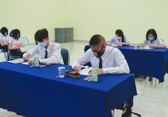 ภาพกิจกรรม โปรแกรมวิชาเคมี จัดอบรมเตรียมความพร้อมทางการเรียนให้นักศึกษาใหม่โปรแกรมวิชาเคมี หลักสูตร ค.บ.