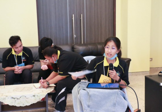 ภาพกิจกรรม โปรแกรมวิชาเคมี จัดอบรมเตรียมความพร้อมทางการเรียนให้นักศึกษาใหม่โปรแกรมวิชาเคมี หลักสูตร ค.บ.