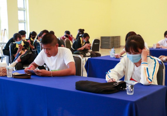 ภาพกิจกรรม โปรแกรมวิชาเคมี จัดอบรมเตรียมความพร้อมทางการเรียนให้นักศึกษาใหม่โปรแกรมวิชาเคมี หลักสูตร ค.บ.