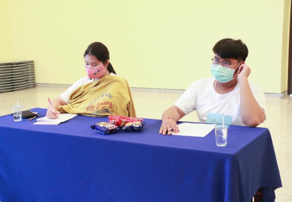 ภาพกิจกรรม โปรแกรมวิชาเคมี จัดอบรมเตรียมความพร้อมทางการเรียนให้นักศึกษาใหม่โปรแกรมวิชาเคมี หลักสูตร ค.บ.