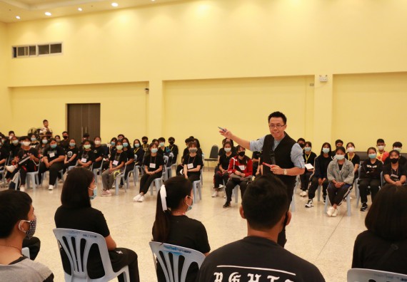 ภาพกิจกรรม สโมสรนักศึกษาคณะวิทยาศาสตร์และเทคโนโลยี จัดอบรมเชิงปฏิบัติการเรื่อง สั่งจิต ชีวิตเปลี่ยน (NLP) กิจกรรมพัฒนาความรู้ให้กับนักศึกษาและศิษย์เก่า