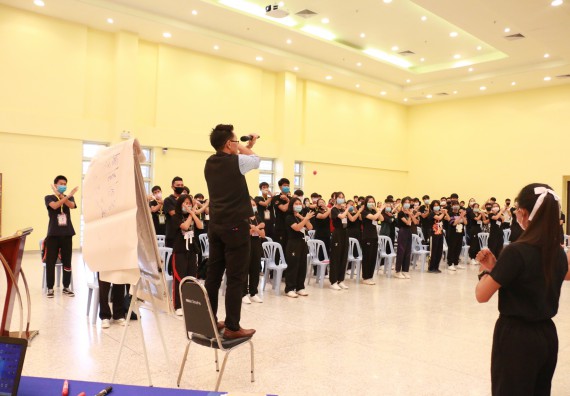 ภาพกิจกรรม สโมสรนักศึกษาคณะวิทยาศาสตร์และเทคโนโลยี จัดอบรมเชิงปฏิบัติการเรื่อง สั่งจิต ชีวิตเปลี่ยน (NLP) กิจกรรมพัฒนาความรู้ให้กับนักศึกษาและศิษย์เก่า