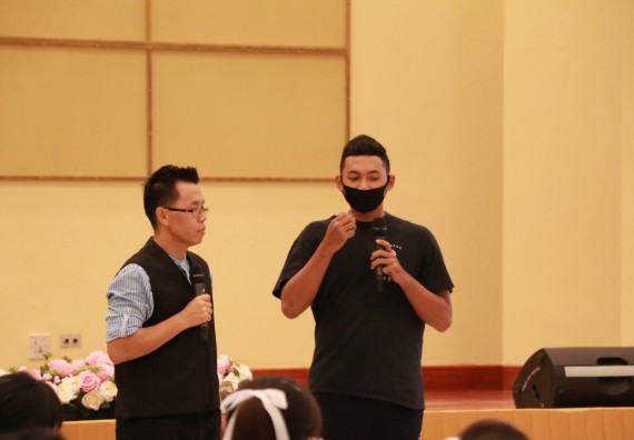 ภาพกิจกรรม สโมสรนักศึกษาคณะวิทยาศาสตร์และเทคโนโลยี จัดอบรมเชิงปฏิบัติการเรื่อง สั่งจิต ชีวิตเปลี่ยน (NLP) กิจกรรมพัฒนาความรู้ให้กับนักศึกษาและศิษย์เก่า