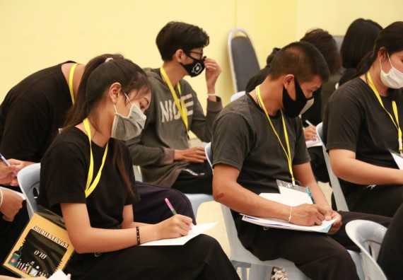 ภาพกิจกรรม สโมสรนักศึกษาคณะวิทยาศาสตร์และเทคโนโลยี จัดอบรมเชิงปฏิบัติการเรื่อง สั่งจิต ชีวิตเปลี่ยน (NLP) กิจกรรมพัฒนาความรู้ให้กับนักศึกษาและศิษย์เก่า