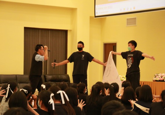 ภาพกิจกรรม สโมสรนักศึกษาคณะวิทยาศาสตร์และเทคโนโลยี จัดอบรมเชิงปฏิบัติการเรื่อง สั่งจิต ชีวิตเปลี่ยน (NLP) กิจกรรมพัฒนาความรู้ให้กับนักศึกษาและศิษย์เก่า