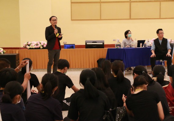 ภาพกิจกรรม สโมสรนักศึกษาคณะวิทยาศาสตร์และเทคโนโลยี จัดอบรมเชิงปฏิบัติการเรื่อง สั่งจิต ชีวิตเปลี่ยน (NLP) กิจกรรมพัฒนาความรู้ให้กับนักศึกษาและศิษย์เก่า