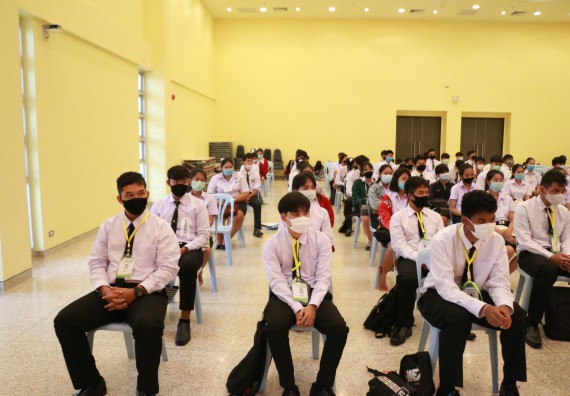 ภาพกิจกรรม สโมสรนักศึกษาคณะวิทยาศาสตร์และเทคโนโลยี จัดกิจกรรมรักแรกผูกจิตนักศึกษาวิทยาศาสตร์และเทคโนโลยี