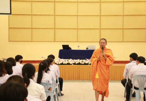 ภาพกิจกรรม สโมสรนักศึกษาคณะวิทยาศาสตร์และเทคโนโลยี จัดกิจกรรมรักแรกผูกจิตนักศึกษาวิทยาศาสตร์และเทคโนโลยี