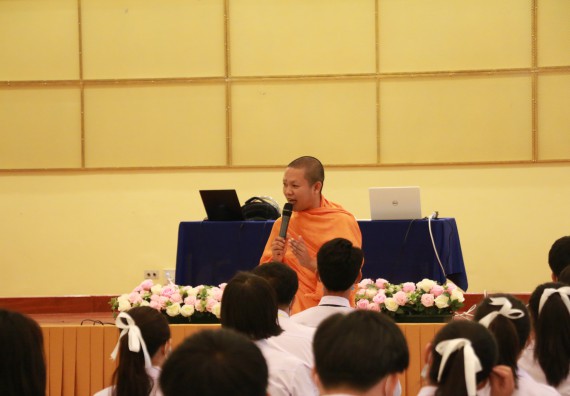 ภาพกิจกรรม สโมสรนักศึกษาคณะวิทยาศาสตร์และเทคโนโลยี จัดกิจกรรมรักแรกผูกจิตนักศึกษาวิทยาศาสตร์และเทคโนโลยี