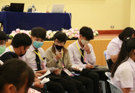 ภาพกิจกรรม สโมสรนักศึกษาคณะวิทยาศาสตร์และเทคโนโลยี จัดกิจกรรมรักแรกผูกจิตนักศึกษาวิทยาศาสตร์และเทคโนโลยี